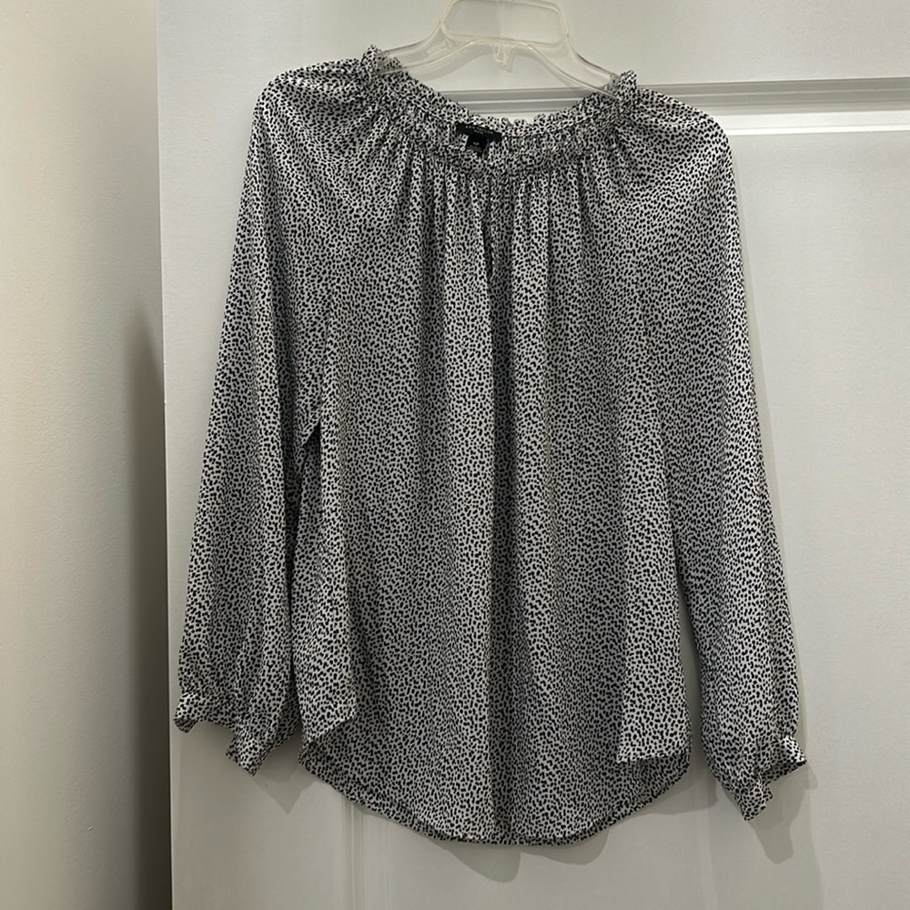 Ann Taylor Petite black and white blouse
